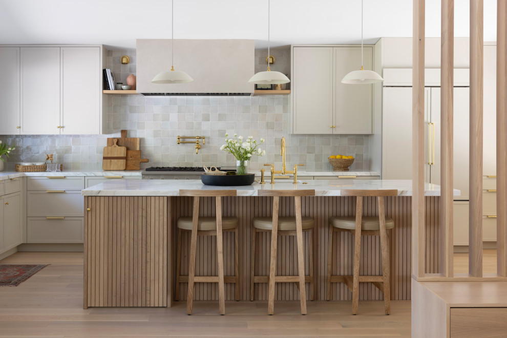 Modern Scandinavian Kitchen: Airy Open Space with Functional Island & Wood Accents